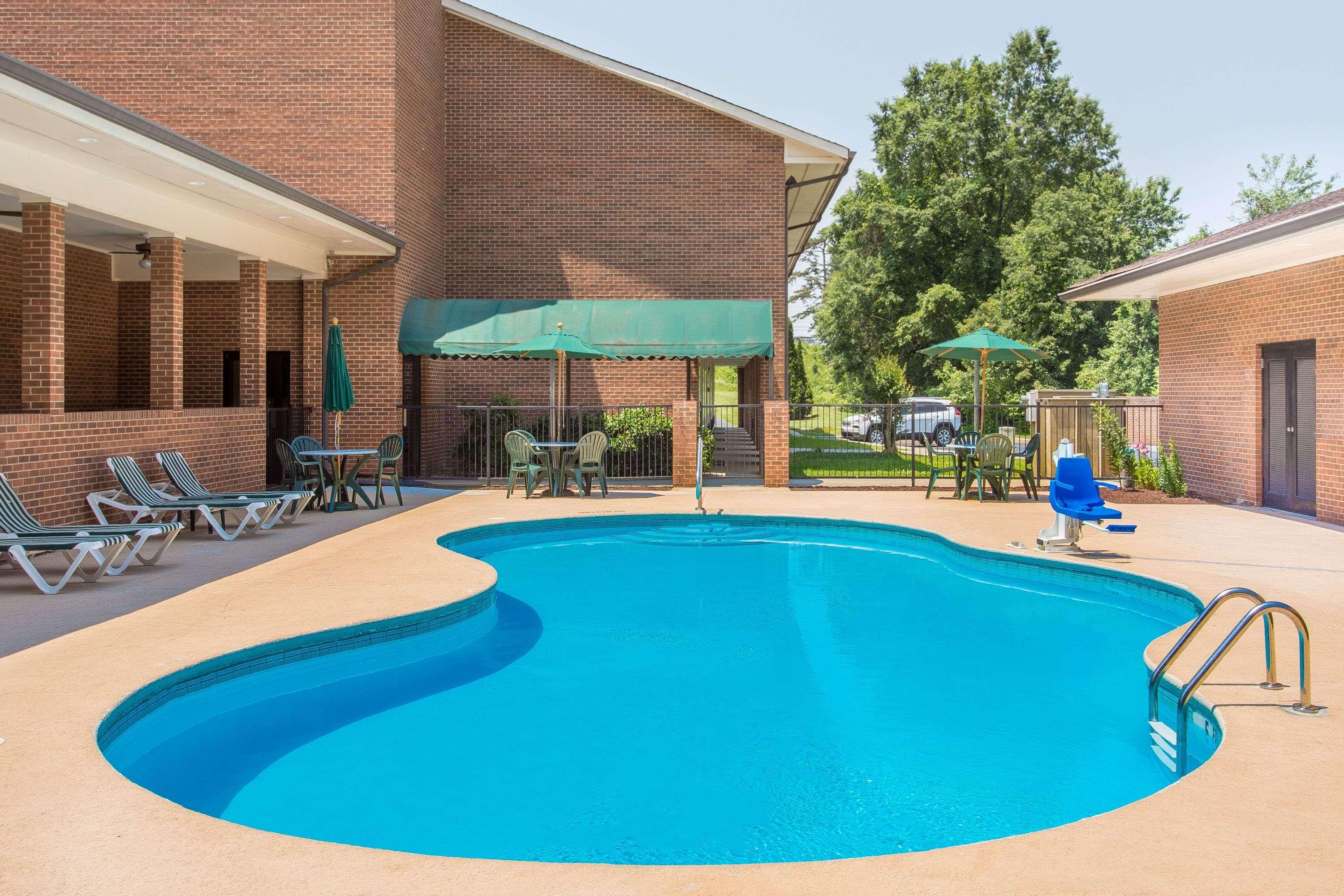 Days Inn By Wyndham Lexington Zewnętrze zdjęcie